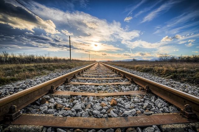 fomento-certifica-a-creu-blanca-para-las-revisiones-medicas-del-personal-ferroviario-id-71